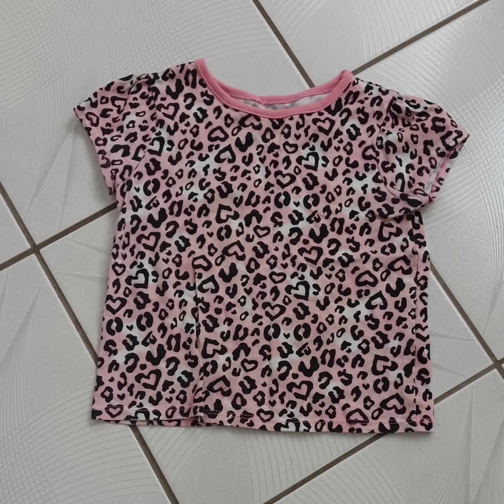 4/$30 Pink Leopard Heart Print Tee - Size 4T